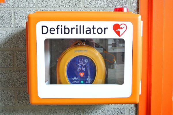 Defibrillator