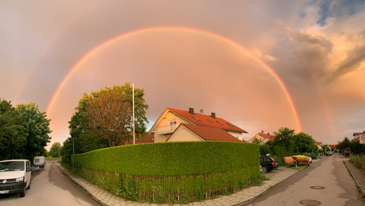 Regenbogen Haarer Weg