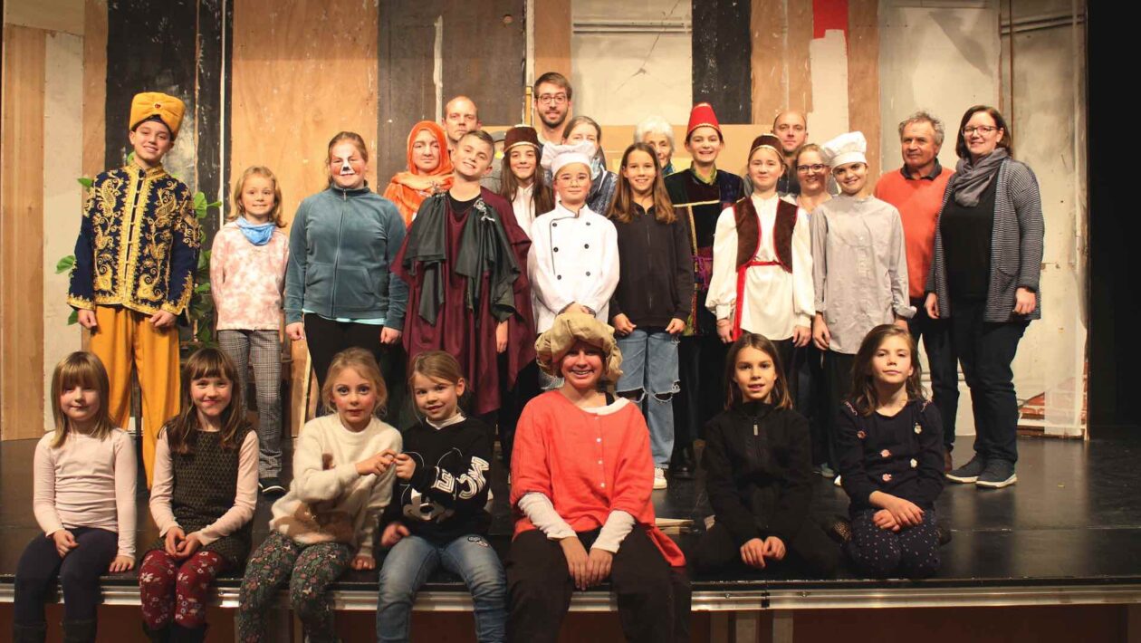 "Der kleine Muck" mit der Jugendgruppe des Harthauser Dorftheaters