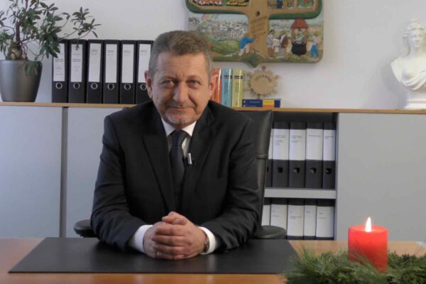 Weihnachtsgrüße 2022 von Bürgermeister Klaus Korneder