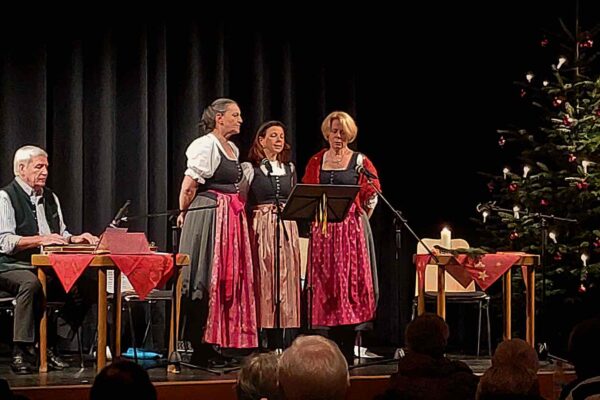 Seniorenweihnachtsfeier im Bürgerhaus Neukeferloh