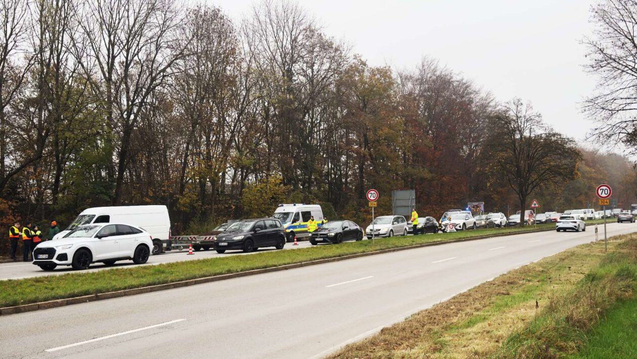 Verkehrschaos auf der B 304 durch europaweite Polizei- und Zollkontrollen