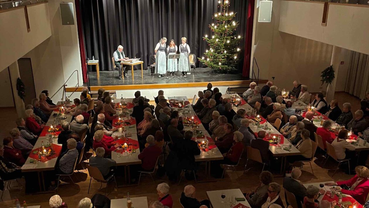 Festliche Seniorenweihnachtsfeier in Neukeferloh