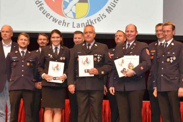 Feuerwehrler aus der Gemeinde Grasbrunn geehrt
